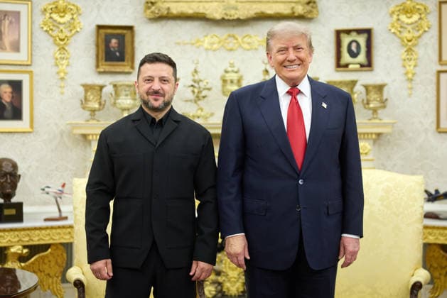 Ukraine s President Volodymyr Zelensky (L) and US President Donald Trump posing for a photo during their meeting in Washington, DC on Tuesday, July 28, 2026, amid the Russian invasion of Ukraine.  WAS2026072803 UkrainianxPresidentialxPressxSer