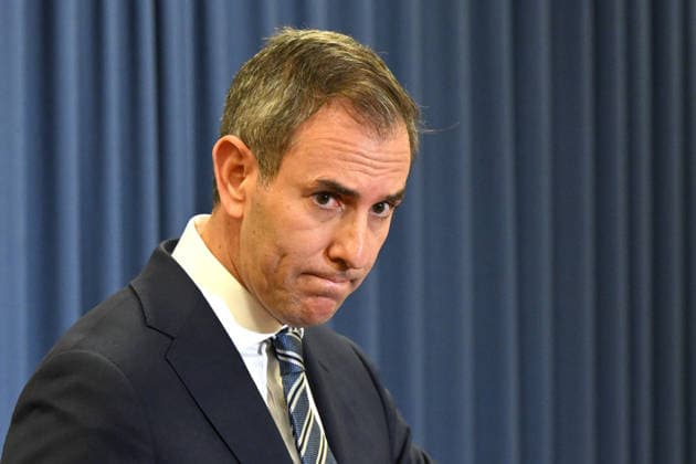 JIM CHALMERS PRESSER, Federal Treasurer Jim Chalmers holds a press conference following the release of today™s inflation figures at the Commonwealth Parliament Offices in Brisbane, Wednesday, July 29, 2026. ( NO ARCHIVING  Copyright: xDarrenxEnglandx 20260729175513965538