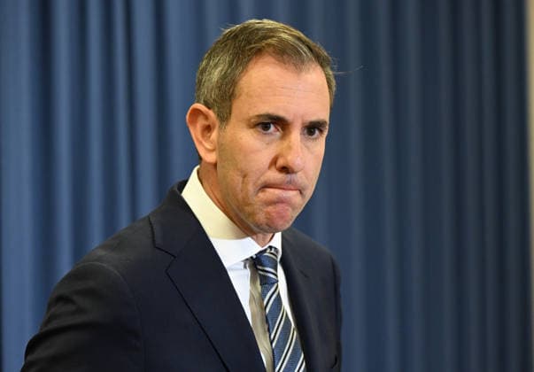 JIM CHALMERS PRESSER, Federal Treasurer Jim Chalmers holds a press conference following the release of today™s inflation figures at the Commonwealth Parliament Offices in Brisbane, Wednesday, July 29, 2026. ( NO ARCHIVING  Copyright: xDarrenxEnglandx 20260729132114779843
