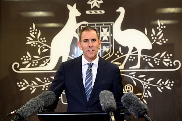 JIM CHALMERS PRESSER, Federal Treasurer Jim Chalmers holds a press conference following the release of today™s inflation figures at the Commonwealth Parliament Offices in Brisbane, Wednesday, July 29, 2026. ( NO ARCHIVING  Copyright: xDarrenxEnglandx 20260729164671714500
