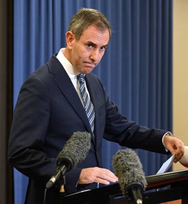 JIM CHALMERS PRESSER, Federal Treasurer Jim Chalmers holds a press conference following the release of today™s inflation figures at the Commonwealth Parliament Offices in Brisbane, Wednesday, July 29, 2026. ( NO ARCHIVING  Copyright: xDarrenxEnglandx 20260729147485535103