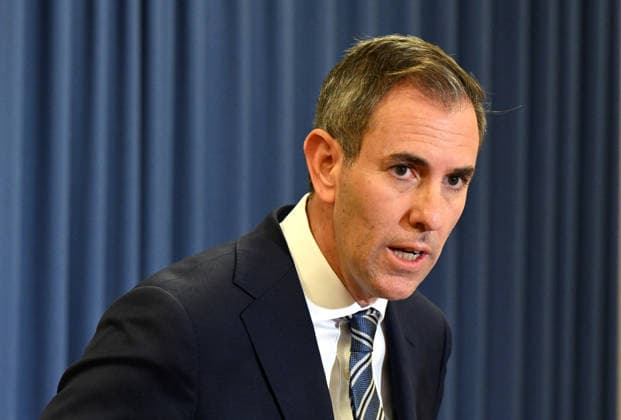 JIM CHALMERS PRESSER, Federal Treasurer Jim Chalmers holds a press conference following the release of today™s inflation figures at the Commonwealth Parliament Offices in Brisbane, Wednesday, July 29, 2026. ( NO ARCHIVING  Copyright: xDarrenxEnglandx 20260729168849271077