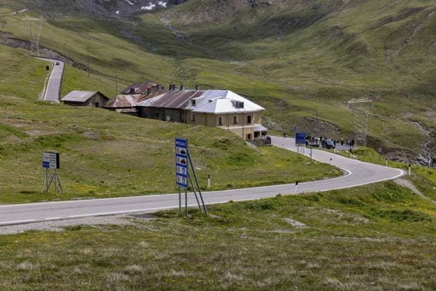 Ehemaliger Grenzposten, Umbrail, Stilfserjoch, Schweiz, Italien Former border post, Umbrail, Stelvio Pass, Switzerland, Italy Copyright: imageBROKER MichaelxSzönyi ibxszn18595914.jpg