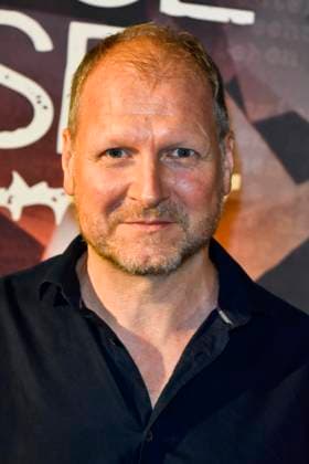 ABB SOMMERFESTIVAL- Guido Renner Schauspieler zu Gast auf dem roten Teppich bei der eroeffnungs Gala des 37.Koelner Sommerfestival mit dem Musical Die Weisse Rose in der Koelner Philharmonie am 28.07.2026 in Koeln Hamburg Deutschland *** ABB SUMMER FESTIVAL: Actor Guido Renner walks the red carpet at the opening gala of the 37th Cologne Summer Festival, featuring the musical *Die Weisse Rose* at the Cologne Philharmonic Hall on July 28, 2026, in Cologne, Hamburg, Germany