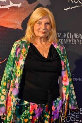 ABB SOMMERFESTIVAL- Sabine Postel Schauspielerin zu Gast auf dem roten Teppich bei der eroeffnungs Gala des 37.Koelner Sommerfestival mit dem Musical Die Weisse Rose in der Koelner Philharmonie am 28.07.2026 in Koeln Hamburg Deutschland *** ABB SUMMER FESTIVAL: Actress Sabine Postel walks the red carpet at the opening gala of the 37th Cologne Summer Festival, featuring the musical *Die Weisse Rose* at the Cologne Philharmonie on July 28, 2026, in Cologne, Hamburg, Germany