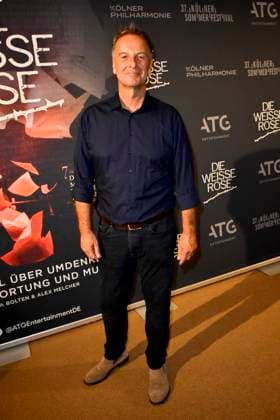 ABB SOMMERFESTIVAL- Claus Lufen ARD Sport Moderator zu Gast auf dem roten Teppich bei der eroeffnungs Gala des 37.Koelner Sommerfestival mit dem Musical Die Weisse Rose in der Koelner Philharmonie am 28.07.2026 in Koeln Hamburg Deutschland *** ABB SUMMER FESTIVAL: Claus Lufen, ARD sports anchor, appears on the red carpet at the opening gala of the 37th Cologne Summer Festival, featuring the musical *Die Weisse Rose* at the Cologne Philharmonic Hall on July 28, 2026, in Cologne, Hamburg, Germany