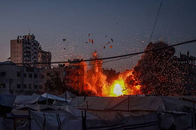 PALESTINIAN TERRITORIES, GAZA - JULY 29, 2026: An Israeli airstrike hits the Al-Muttaqin Mosque and adjacent buildings in the Yarmouk neighbourhood. Hassan Alzaanin TASS  95583976