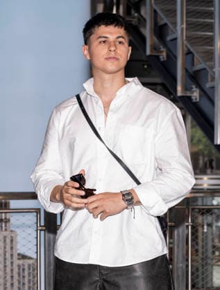 July 28, 2026, New York, New York, USA: MOSMO visits the Empire State Building in New York ahead of the Latin Alternative Music Conference. 28 July 2026 New York USA  - ZUMAa265 20260728_zep_a265_008 Copyright: xEricxAcquayex