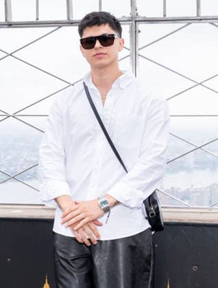 July 28, 2026, New York, New York, USA: MOSMO visits the Empire State Building in New York ahead of the Latin Alternative Music Conference. 28 July 2026 New York USA  - ZUMAa265 20260728_zep_a265_028 Copyright: xEricxAcquayex