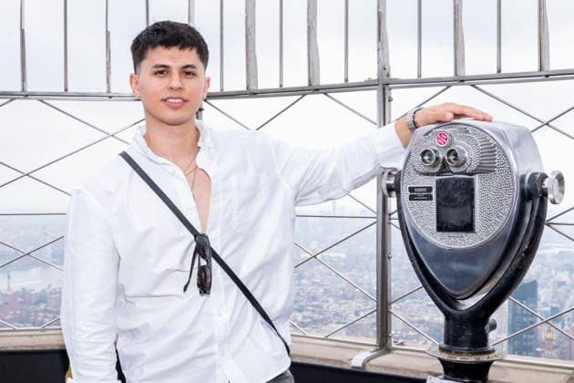 July 28, 2026, New York, New York, USA: MOSMO visits the Empire State Building in New York ahead of the Latin Alternative Music Conference. 28 July 2026 New York USA  - ZUMAa265 20260728_zep_a265_031 Copyright: xEricxAcquayex