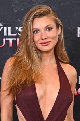 Gillian Nation beim Special Screening des Amazon Prime Video-Films The Devil s Mouth im Culver Theater. Culver City, 28.07.2026 *** Gillian Nation at the special screening of the Amazon Prime Video film *The Devil s Mouth* at the Culver Theater in Culver City, July 28, 2026 Foto:xD.xStarbuckx xFuturexImagex mouth_6741