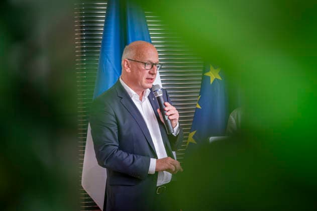 Kai Wegner EUR, Deutschland, Berlin: 29.07.2026: Bewerbung um Start der Tour de France 2029 in Deutschland. Kai Wegner (CDU) Regierender Bürgermeister Berlin - Der Grand DÃ part Allemagne e.V. hat zum 30. Juni 2026 seine offizielle Bewerbung für den Start der Tour de France 2029 eingereicht. Gemeinsam mit den Ländern Berlin, Sachsen, Sachsen-Anhalt und Thüringen wurde ein sogenanntes Bidbook erstellt und an die A.S.O., die Veranstalterin der Tour de France, übergeben. *** Kai Wegner, EUR, Germany, Berlin, July 29, 2026 Bid to Host the Start of the 2029 Tour de France in Germany Kai Wegner, CDU, Governing Mayor of Berlin Grand Départ Allemagne e.V. submitted its official bid to host the start of the 2029 Tour de France on June 30, 202
