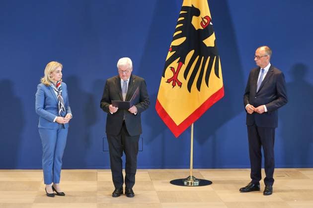 Berlin, Deutschland, 29.07.2026: Amtssitz am Spreebogen: Entlassung und Ernennung von Ministern durch den Bundespräsidenten: L-R: Nina Warken, Frank-Walter Steinmeier, Friedrich Merz *** Berlin, Germany, July 29, 2026; Official Residence at Spreebogen; Dismissal and Appointment of Ministers by the Federal President; L R Nina Warken, Frank-Walter Steinmeier, Friedrich Merz Copyright: xdtsxNachrichtenagenturx dts_128835