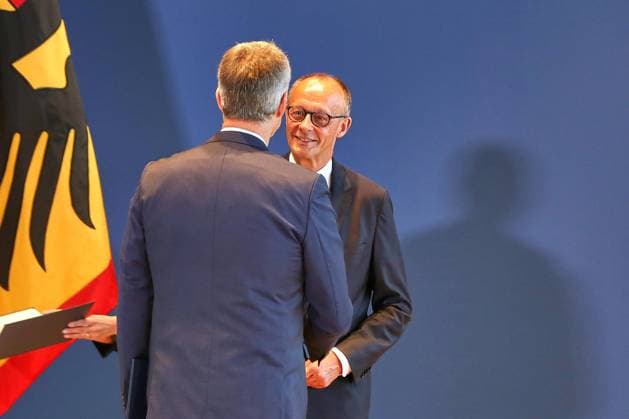Berlin, Deutschland, 29.07.2026: Amtssitz am Spreebogen: Entlassung und Ernennung von Ministern durch den Bundespräsidenten: Patrick Schnieder und Friedrich Merz *** Berlin, Germany, July 29, 2026; Spreebogen Official Residence: Dismissal and Appointment of Ministers by Federal President Patrick Schnieder and Friedrich Merz Copyright: xdtsxNachrichtenagenturx dts_128843