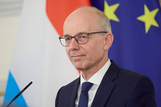 - Wien 29.07.2026 - Stocker - Frieden - Heute traf der österreichische Bundeskanzler im Bundeskanzleramt mit dem Premierminister von Luxemburg Luc Frieden zu einem Arbeitsgespräch zusammen. Anschliessend gab es eine Pressekonferenz. PHOTO: der luxemburgische Premier Luc Frieden während der Pressekonferenz im Bundeskanzleramt. Vienna (AUSTRIA) - Today, the Austrian Federal Chancellor, met with the Prime Minister of Luxembourg, Luc Frieden, at the Federal Chancellery for a working meeting. OVP, Oevp, government, PK, talks, EU, UE, Europe, Europa, Luxembourg, Treffen Bundeskanzler - Premierminister Frieden Luxemburg *** Vienna, July 29, 2026 Stocker Frieden Today, the Austrian Federal Chancellor met with Luxembourg’s Prime Minister L 