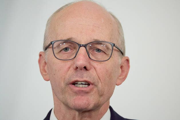 - Wien 29.07.2026 - Stocker - Frieden - Heute traf der österreichische Bundeskanzler im Bundeskanzleramt mit dem Premierminister von Luxemburg Luc Frieden zu einem Arbeitsgespräch zusammen. Anschliessend gab es eine Pressekonferenz. PHOTO: der luxemburgische Premier Luc Frieden während der Pressekonferenz im Bundeskanzleramt. Vienna (AUSTRIA) - Today, the Austrian Federal Chancellor, met with the Prime Minister of Luxembourg, Luc Frieden, at the Federal Chancellery for a working meeting. OVP, Oevp, government, PK, talks, EU, UE, Europe, Europa, Luxembourg, Treffen Bundeskanzler - Premierminister Frieden Luxemburg *** Vienna, July 29, 2026 Stocker Frieden Today, the Austrian Federal Chancellor met with Luxembourg’s Prime Minister L 