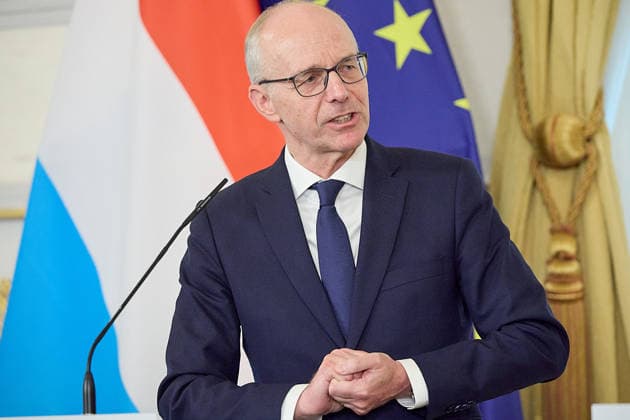 - Wien 29.07.2026 - Stocker - Frieden - Heute traf der österreichische Bundeskanzler im Bundeskanzleramt mit dem Premierminister von Luxemburg Luc Frieden zu einem Arbeitsgespräch zusammen. Anschliessend gab es eine Pressekonferenz. PHOTO: der luxemburgische Premier Luc Frieden während der Pressekonferenz im Bundeskanzleramt. Vienna (AUSTRIA) - Today, the Austrian Federal Chancellor, met with the Prime Minister of Luxembourg, Luc Frieden, at the Federal Chancellery for a working meeting. OVP, Oevp, government, PK, talks, EU, UE, Europe, Europa, Luxembourg, Treffen Bundeskanzler - Premierminister Frieden Luxemburg *** Vienna, July 29, 2026 Stocker Frieden Today, the Austrian Federal Chancellor met with Luxembourg’s Prime Minister L 