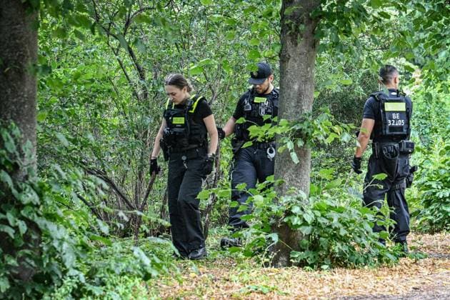 Anschag in Berlin- Polizei sucht weiter nach Beweismitteln ** NUR FÜR REDAKTIONELLE ZWECKE ** EDITORIAL USE ONLY **<p>Anschag in Berlin- Polizei sucht weiter im Tiergarten nach Beweismitteln, fotografiert am 29.07.2026 in Berlin. Berlin Berlin Berlin Copyright: MaurizioxGambarini *** Anschag in Berlin: Police Continue Search for Evidence ** FOR EDITORIAL USE ONLY ** EDITORIAL USE ONLY ** p Police continue to search for evidence in the Tiergarten in Berlin, photographed on July 29, 2026, in Berlin Berlin Berlin Berlin Copyright MaurizioxGambarini Copyright: MaurizioxGambarini doc86xcphxs2s812h3d5vuv ,EDITORIAL USE ONLY
