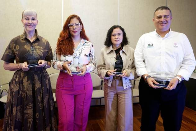 RECORD DATE NOT STATED Valle del Cauca, a Global Investment Destination and the Future of Cali, Colombia, July 28, 2026. During the event Valle del Cauca: A Global Investment Destination and the Future, EL TIEMPO Publishing House, in partnership with the Cali Chamber of Commerce, presented this award as a tribute to those who, from various fields, make Valle del Cauca great through their work, their impact, and their ability to build the future. Their legacy inspires new generations and strengthens the pride of a region that is making its mark in Colombia and around the world. Regional Leadership Category: Dilian Francisca Toro, Governor of Valle del Cauca. Business Merit Category: Marco Antonio Suárez, Director of the Valle del Cauca Regional Autonomous Corpo  Copyright: xGDA ElxTiempo Colombiax-xTodosxlosxderechosxreservados.xProhibidoxelxusoxoxreproduccionxdexestaximagenxenxColombiax JuanxPabloxRuedaxBustamante.xAutor:xJUANxPABLOxRUE