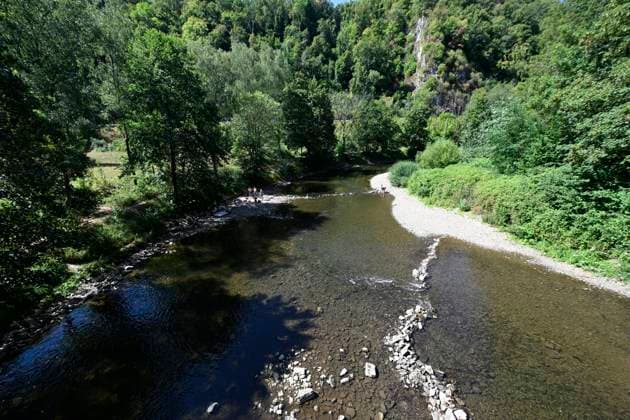 Drought alert in Wallonia (Lesse) ANSEREMME, BELGIUM - JULY 29 : Drought alert in Wallonia : low level of the river Lesse on July 29, 2026 in Anseremme, Belgium, 29 07 2026 Anseremme Belgium  Copyright: xDidierxLebrunx