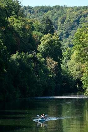 Drought alert in Wallonia (Lesse) ANSEREMME, BELGIUM - JULY 29 : Drought alert in Wallonia : low level of the river Lesse on July 29, 2026 in Anseremme, Belgium, 29 07 2026 Anseremme Belgium  Copyright: xDidierxLebrunx