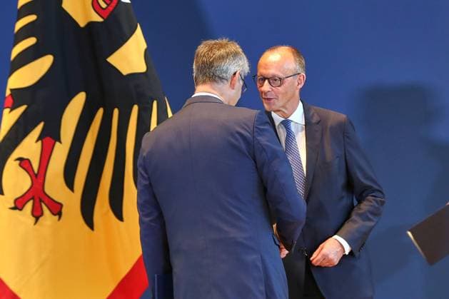 Berlin, Deutschland, 29.07.2026: Amtssitz am Spreebogen: Entlassung und Ernennung von Ministern durch den Bundespräsidenten: Patrick Schnieder und Friedrich Merz *** Berlin, Germany, July 29, 2026; Spreebogen Official Residence: Dismissal and Appointment of Ministers by Federal President Patrick Schnieder and Friedrich Merz Copyright: xdtsxNachrichtenagenturx dts_128848