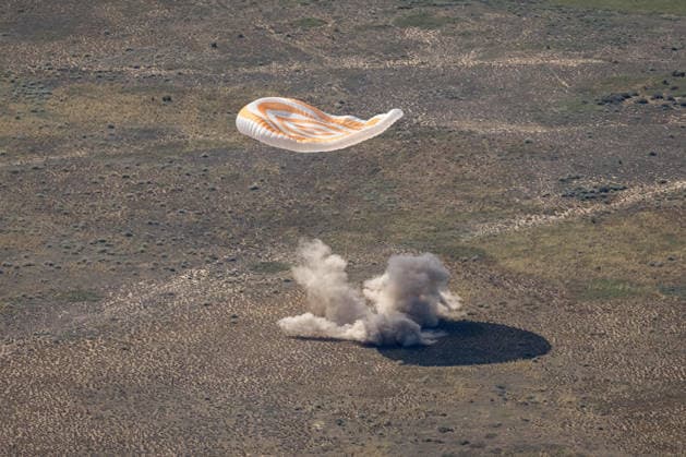 July 29, 2026, Zhezkazgan, Kazakhstan: The Soyuz MS-28 spacecraft touches down safely on the ground after the journey back from the International Space Station, July 26, 2026 near the town of Zhezkazgan, Kazakhstan. NASA astronaut Chris Williams landed with cosmonauts Sergei Mikaev and Sergey Kud-Sverchkov, after 241 days in space aboard the International Space Station. Zhezkazgan Kazakhstan - ZUMAp138 20260729_zaa_p138_043 Copyright: xBillxIngalls Nasax