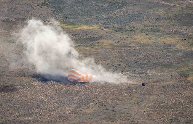 July 29, 2026, Zhezkazgan, Kazakhstan: The Soyuz MS-28 spacecraft touches down safely on the ground after the journey back from the International Space Station, July 26, 2026 near the town of Zhezkazgan, Kazakhstan. NASA astronaut Chris Williams landed with cosmonauts Sergei Mikaev and Sergey Kud-Sverchkov, after 241 days in space aboard the International Space Station. Zhezkazgan Kazakhstan - ZUMAp138 20260729_zaa_p138_046 Copyright: xBillxIngalls Nasax