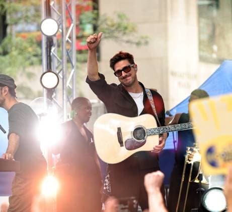 Marcus Mumford of Mumford & Sons on stage for Citi Concert Series on NBC TODAY with Mumford & Sons, Rockefeller Plaza, New York, NY, July 29, 2026. Photo By: Eli Winston Everett Collection Citi Concert Series on NBC TODAY with Mumford & Sons PUBLICATIONXNOTxINxCANxCHNxFRAxITAxJPNxNORxPOLxRUSxESPxUKxUSA