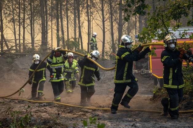 Marcheprime Fires PHOTOPQR SUD OUEST Laurent Theillet Marcheprime July 29, 2026 Fire between Marcheprime and Lanton on the road to Blagon, a day with the Landes firefighters monitoring the risk of fires reigniting in Marcheprime on July 29, 2026; photo by Laurent Theillet, Sud Ouest; Marcheprime, July 29, 2026; A day spent with the Landes fire brigade monitoring the risk of fires reigniting; Marcheprime, GIRONDE, France  Copyright: xPHOTOPQR SUDxOUEST MAXPPPxLaurentxTheilletx 20260729SDO7915 20260729SDO7915