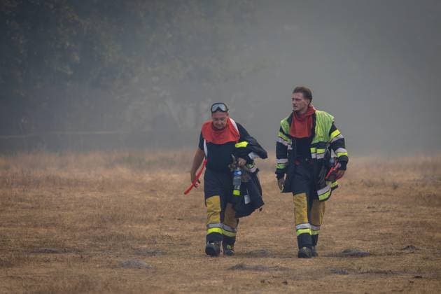 Marcheprime Fires PHOTOPQR SUD OUEST Laurent Theillet Marcheprime July 29, 2026 Fire between Marcheprime and Lanton on the road to Blagon, a day with the Landes firefighters monitoring the risk of fires reigniting in Marcheprime on July 29, 2026; photo by Laurent Theillet, Sud Ouest; Marcheprime, July 29, 2026; A day spent with the Landes fire brigade monitoring the risk of fires reigniting; Marcheprime, GIRONDE, France  Copyright: xPHOTOPQR SUDxOUEST MAXPPPxLaurentxTheilletx 20260729SDO7923 20260729SDO7923