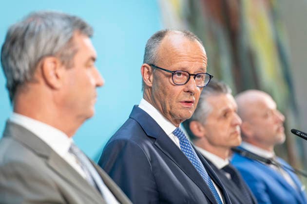Söder + Merz + Frei + Hoffmann - Pressekonferenz nach der Fraktionssitzung. EUR, Deutschland, Berlin: 29.07.2026: (l-r) Markus Söder (CSU) Ministerpäsident des Freistaates Bayern, Bundeskanzler Friedrich Merz (CDU), Thorsten Frei (CDU) Vorsitzender der CDU CSU-Bundestagsfraktion und Alexander Hoffmann (CSU) stellv. Vorsitzender der CDU CSU-Bundestagsfraktion. Pressekonferenz nach der Fraktionssitzung. *** Söder, Merz, Frei, Hoffmann: Press Conference Following the Parliamentary Group Meeting, EUR, Germany, Berlin, July 29, 2026 Markus Söder (CSU), Minister-President of the Free State of Bavaria; Federal Chancellor Friedrich Merz (CDU), Thorsten Frei (CDU), Chair of the CDU CSU parliamentary group in the Bundestag, and Alexander Hof