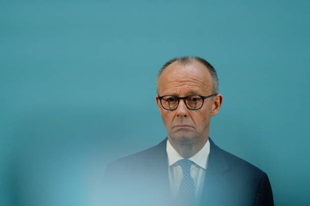 Pressestatement, Sondersitzung, CDU CSU-Bundestagsfraktion Bundestag, Jakob-Kaiser-Haus, Pressestatement, Sondersitzung, CDU CSU-Bundestagsfraktion, Bundeskanzler, Friedrich Merz Berlin Berlin GER *** Press Statement, Special Session, CDU CSU Parliamentary Group in the Bundestag, Jakob Kaiser House, Press Statement, Special Session, CDU CSU Parliamentary Group in the Bundestag, Federal Chancellor, Friedrich Merz, Berlin, Berlin, GER