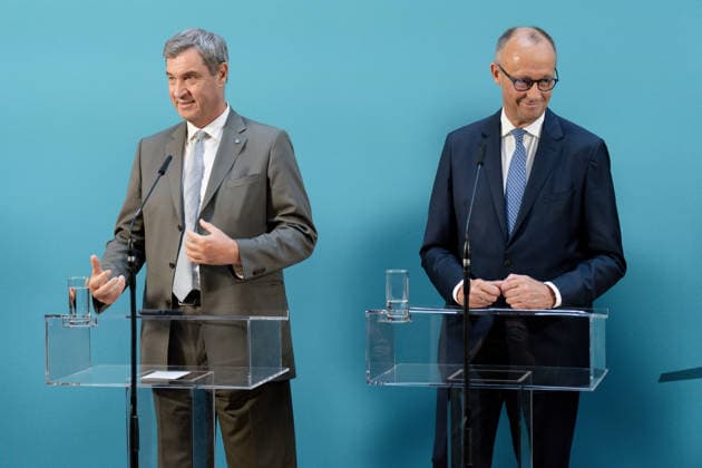 Pressestatement, Sondersitzung, CDU CSU-Bundestagsfraktion Bundestag, Jakob-Kaiser-Haus, Pressestatement, Sondersitzung, CDU CSU-Bundestagsfraktion, Bundeskanzler, Friedrich Merz, Markus Söder, Ministerpräsident, Bayern Berlin Berlin GER *** Press Statement, Special Session, CDU CSU Parliamentary Group in the Bundestag, Jakob Kaiser House, Press Statement, Special Session, CDU CSU Parliamentary Group in the Bundestag, Federal Chancellor, Friedrich Merz, Markus Söder, Minister-President, Bavaria Berlin Berlin GER