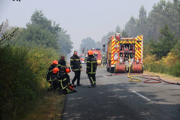 Firefighting efforts continue in Bordeaux BORDEAUX, FRANCE - JULY 29: Teams continue their efforts to extinguish the fire that broke out in the Lanton forest area from air and land in Bordeaux, France on July 29, 2026. Dragan Lekic Anadolu Bordeaux France. Editorial use only. Please get in touch for any other usage.  Copyright: x2026xAnadoluxDraganxLekicx