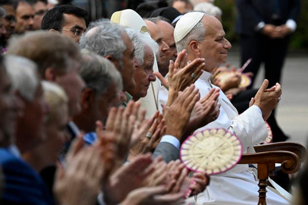 ITALY - POPE LEO XIV DURING A CONCERT IN BORGO LAUDATO SI , A 55-HECTARE EDUCATIONAL AND ENVIRONMENTAL CENTER, AT CASTEL GANDOLFO - 2026 7 29 Italy, Castel Gandolfo , Vatican, 2026 7 29 Pope Leo XIV during a concert in Borgo Laudato Si, a 55-hectare educational and environmental center, at Castel Gandolfo . Borgo Laudato Si hosted a prayer gathering promoted by the Laudato Si Centre for Higher Education and the Andrea Bocelli Foundation, bringing together an international choir of 164 children and young people from five crisis-affected regions around the world. EDITORIAL USE ONLY - NO BOOKS Copyright: xVATICANxMEDIAx