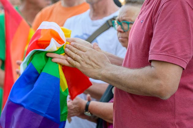 Berlin, Anschlag auf den Christopher Street Day, Mahnwache in Dortmund auf dem Friedensplatz 29.07.2026, Mahnwache slado, 29.07.2026 CSD Die Redner bekommen Beifall Dortmund Friedensplatz Dortmund NRW Deutschland *** July 29, 2026, Slado Vigil, July 29, 2026 CSD; Speakers receive applause; Dortmund, Friedensplatz, Dortmund, North Rhine-Westphalia, Germany