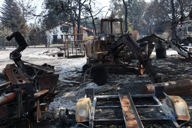 Firefighting efforts continue in Bordeaux BORDEAUX, FRANCE - JULY 29: Burned area is seen near the city center and town hall in Bordeaux, France, following a massive wildfire, on July 29, 2026. Volunteers and rescue workers gather nearby to eat and rest as emergency response operations continue in the affected areas. Dragan Lekic Anadolu Bordeaux France. Editorial use only. Please get in touch for any other usage.  Copyright: x2026xAnadoluxDraganxLekicx