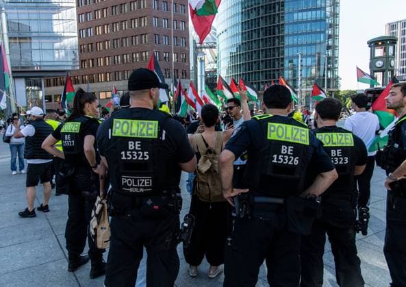 Pro-Palestinian Demonstration Held in Berlin BERLIN, Germany July 29, 2026: Pro-Palestinian demonstrators gather at Potsdamer Platz in Berlin during a rally calling for an end to the war in Gaza and expressing opposition to Germany™s policies regarding the conflict. Berlin is home to one of the largest Palestinian communities in Europe. The demonstration took place peacefully, with police present at the scene. Berlin Germany Copyright: x xAndrÃ sxTrujillox xJNAxPressx