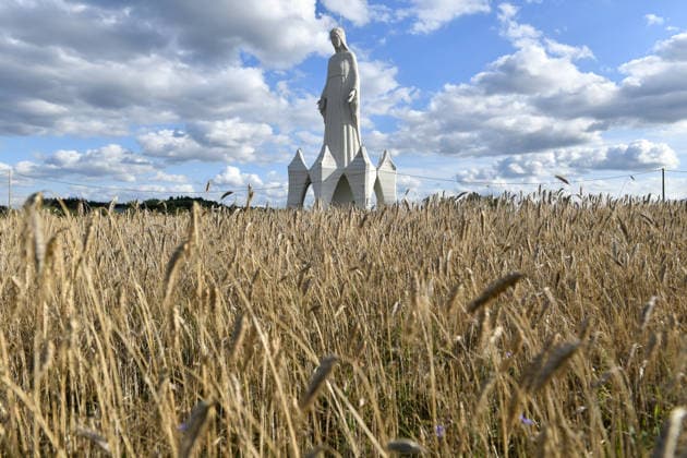 The largest statue of Our Lady in Europe Konotopie 28 07 2026 Construction of a 55-meter statue of the Virgin Mary in the village of Konotopie (Kuyavian-Pomeranian Voivodeship) has been completed. It will be the tallest in Europe and the second tallest in the world, after the statue of Mary in the Philippines. The official opening is scheduled for August 15th. The founder of the monument is Polish billionaire Roman Karkosik. 1117327281  1119365407