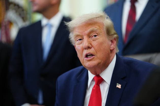 President Trump Announces Dulles Airport Redesign and Overhaul United States President Donald J Trump makes an announcement in the Oval Office of the White House in Washington, DC, USA on Wednesday, July 29, 2026. The President is announcing a redesign and overhaul of Washington Dulles International Airport in Northern Virginia. Credit: Aaron Schwartz Pool via CNP Washington District of Columbia United States  Copyright: xPool ABACAx