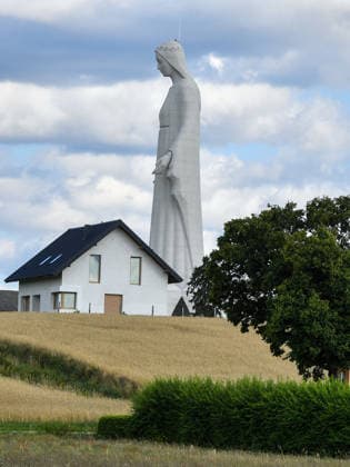 The largest statue of Our Lady in Europe Konotopie 28 07 2026 Construction of a 55-meter statue of the Virgin Mary in the village of Konotopie (Kuyavian-Pomeranian Voivodeship) has been completed. It will be the tallest in Europe and the second tallest in the world, after the statue of Mary in the Philippines. The official opening is scheduled for August 15th. The founder of the monument is Polish billionaire Roman Karkosik. 1117327281  1119365414