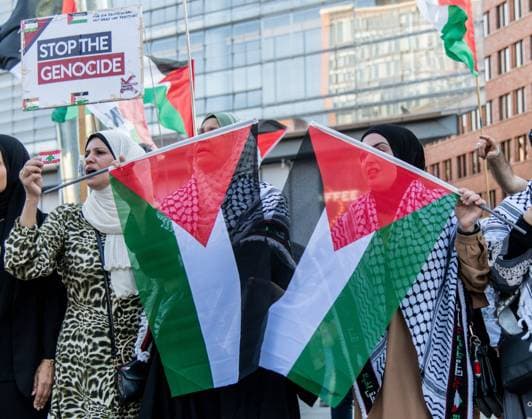 Pro-Palestinian Demonstration Held in Berlin BERLIN, Germany July 29, 2026: Pro-Palestinian demonstrators gather at Potsdamer Platz in Berlin during a rally calling for an end to the war in Gaza and expressing opposition to Germany™s policies regarding the conflict. Berlin is home to one of the largest Palestinian communities in Europe. The demonstration took place peacefully, with police present at the scene. Berlin Germany Copyright: x xAndrÃ sxTrujillox xJNAxPressx