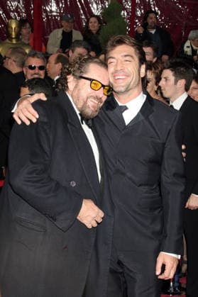 Oscars 2008 - Best Supporting Actor Oscar - JAVIER BARDEM Feb 24, 2008 - Hollywood, California, USA - Director JULIAN SCHNABEL and actor JAVIER BARDEM arriving at the 80th Annual Academy Awards held at the Kodak Theatre in Hollywood. Hollywood California USA Copyright: xPaulxFentonx