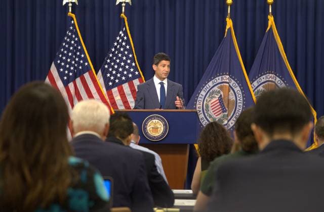 (260729) -- WASHINGTON, July 29, 2026 -- U.S. Federal Reserve Chair Kevin Warsh attends a press conference in Washington, D.C., the United States, July 29, 2026. The U.S. Federal Reserve on Wednesday kept the target range for the federal funds rate unchanged at 3.5 to 3.75 percent, as widely expected by the market. The move marks the Fed s fifth monetary policy meeting in a row with a wait-and-see stance, while expectations for an interest rate hike build up for the coming months. (Photo by Xinhua) U.S.-WASHINGTON, D.C.-FEDERAL RESERVE-INTEREST RATE UNCHANGED LixYuanqing 