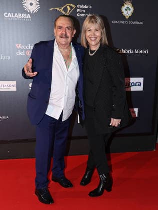 IPA87099643 - Soverato (CZ), 23rd edition of the Magna Graecia Film Festival—5th evening. Pictured: Rino Barillari with his wife Antonella  Copyright: xMarcoxProvvisionatox xMarcoxProvvisionatox 87099643