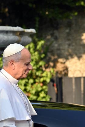 ITALY - POPE LEO XIV DURING A CONCERT IN BORGO LAUDATO SI , A 55-HECTARE EDUCATIONAL AND ENVIRONMENTAL CENTER, AT CASTEL GANDOLFO - 2026 7 29 Italy, Castel Gandolfo , Vatican, 2026 7 29 Pope Leo XIV during a concert in Borgo Laudato Si, a 55-hectare educational and environmental center, at Castel Gandolfo . EDITORIAL USE ONLY - NO BOOKS Copyright: xALESSIAxGIULIANIx