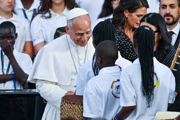 ITALY - POPE LEO XIV DURING A CONCERT IN BORGO LAUDATO SI , A 55-HECTARE EDUCATIONAL AND ENVIRONMENTAL CENTER, AT CASTEL GANDOLFO - 2026 7 29 Italy, Castel Gandolfo , Vatican, 2026 7 29 Pope Leo XIV during a concert in Borgo Laudato Si, a 55-hectare educational and environmental center, at Castel Gandolfo . EDITORIAL USE ONLY - NO BOOKS Copyright: xALESSIAxGIULIANIx