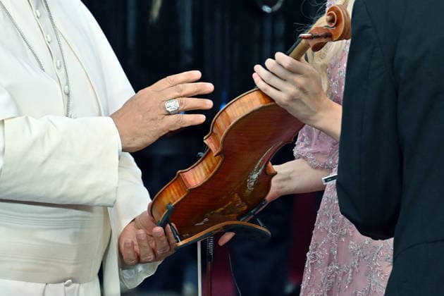 ITALY - POPE LEO XIV DURING A CONCERT IN BORGO LAUDATO SI , A 55-HECTARE EDUCATIONAL AND ENVIRONMENTAL CENTER, AT CASTEL GANDOLFO - 2026 7 29 Italy, Castel Gandolfo , Vatican, 2026 7 29 Pope Leo XIV during a concert in Borgo Laudato Si, a 55-hectare educational and environmental center, at Castel Gandolfo . EDITORIAL USE ONLY - NO BOOKS Copyright: xALESSIAxGIULIANIx