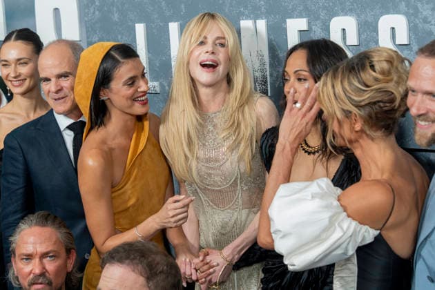 American actress Nicole Kidman (C) and Canadian actress Laysla De Oliveira (L) pose on the red carpet at the premiere of the third season of the series Lioness in New York, United States, 29 July 2026. Premiere of ‘Lioness’ in New York !ACHTUNG: NUR REDAKTIONELLE NUTZUNG!  Copyright: xAngelxColmenaresx AME4546 20260730-55021027007_1